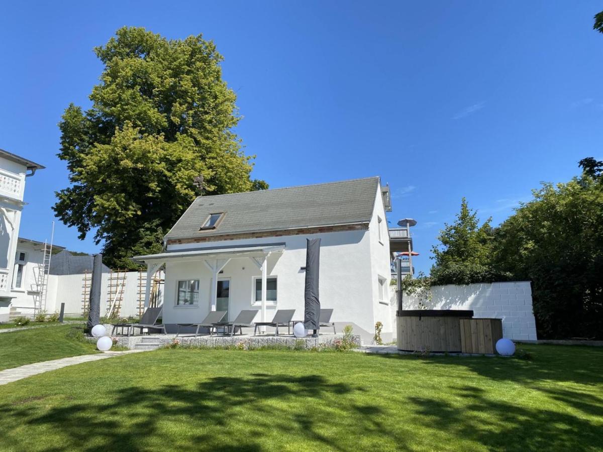 Villa Jenny - Ferienappartement 1 mit Meerblick Sassnitz Extérieur photo